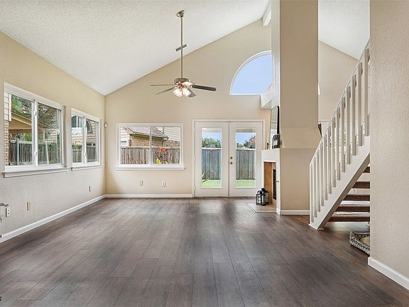 5th image of 1209 Broken Arrow Trl
