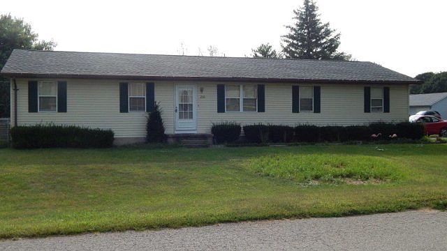 1st image of 19 Stacy Dr