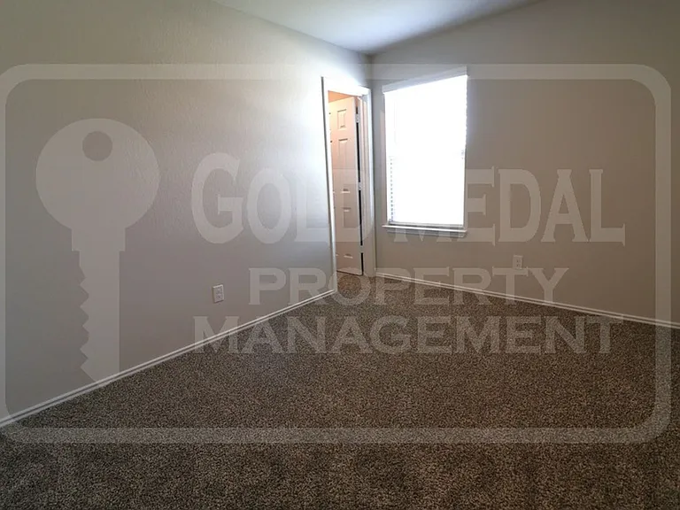 5004 Karen Green Dr — Photo 18
