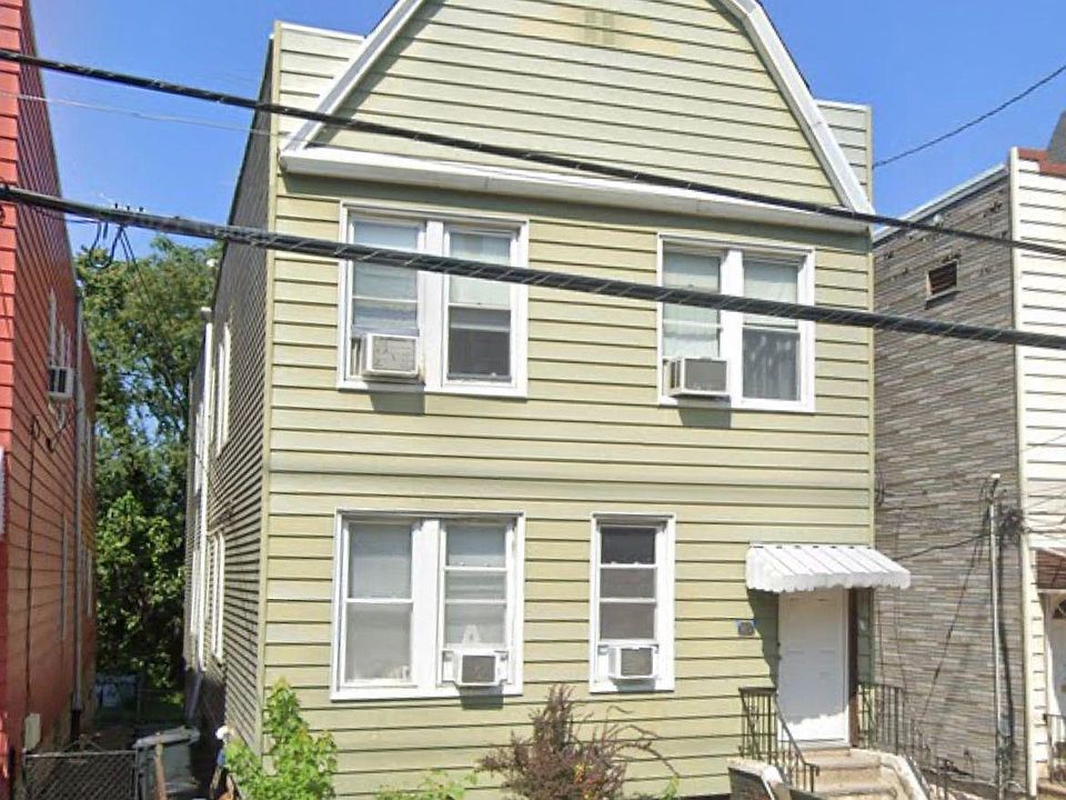 1st image of 219 Liberty Ave #4