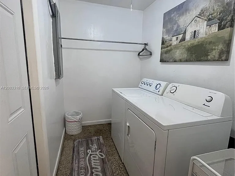 9840 SW 165th Ter — Photo 5