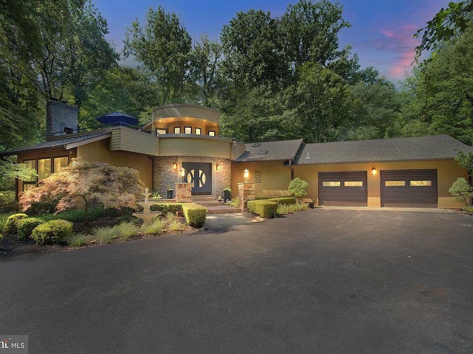 1st image of 2090 N Plantation Dr