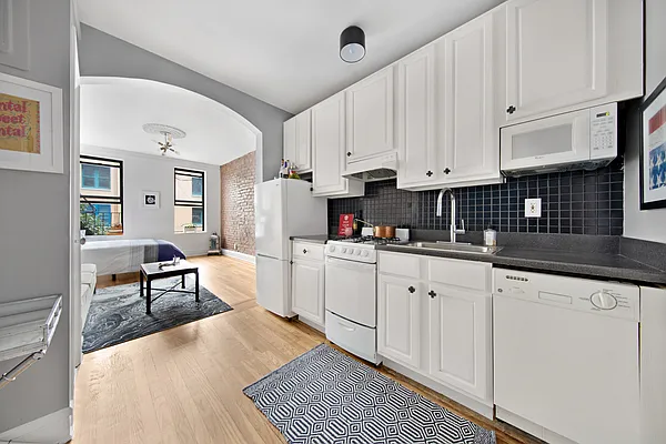 Rented by Compass | media 15