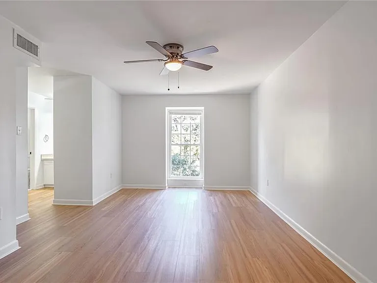 2741 Chelsea Dr — Photo 11