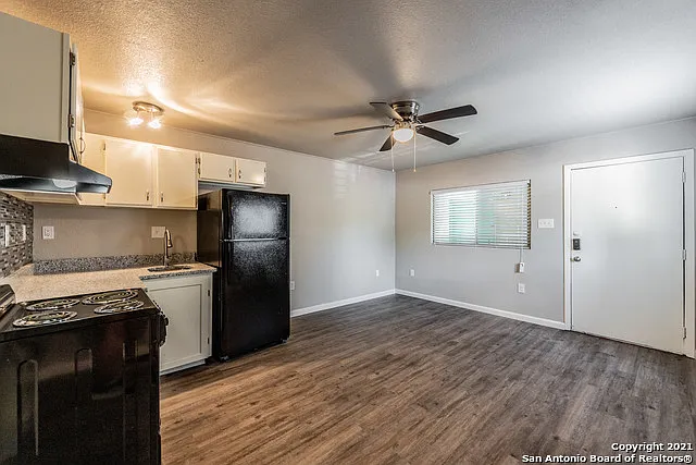 122 Roundtree Ln #1 — Photo 8