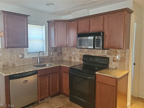 4th image of 27601 Lake Shore Blvd #G7
