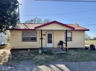 1311 N Dakota Ave, Mangum, OK 73554