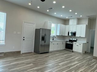 91 N Phillip Ct, Chalmette, LA 70043