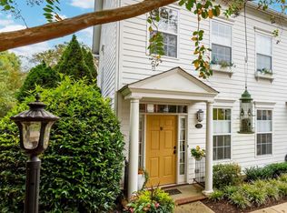 375 Park Square Pl, Matthews, NC 28105