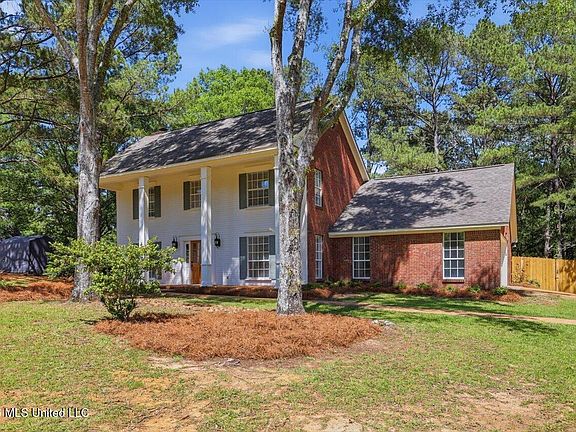 2nd image of 190 Peachtree Dr