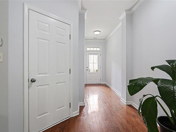 4th image of 771 Justins Place Ln