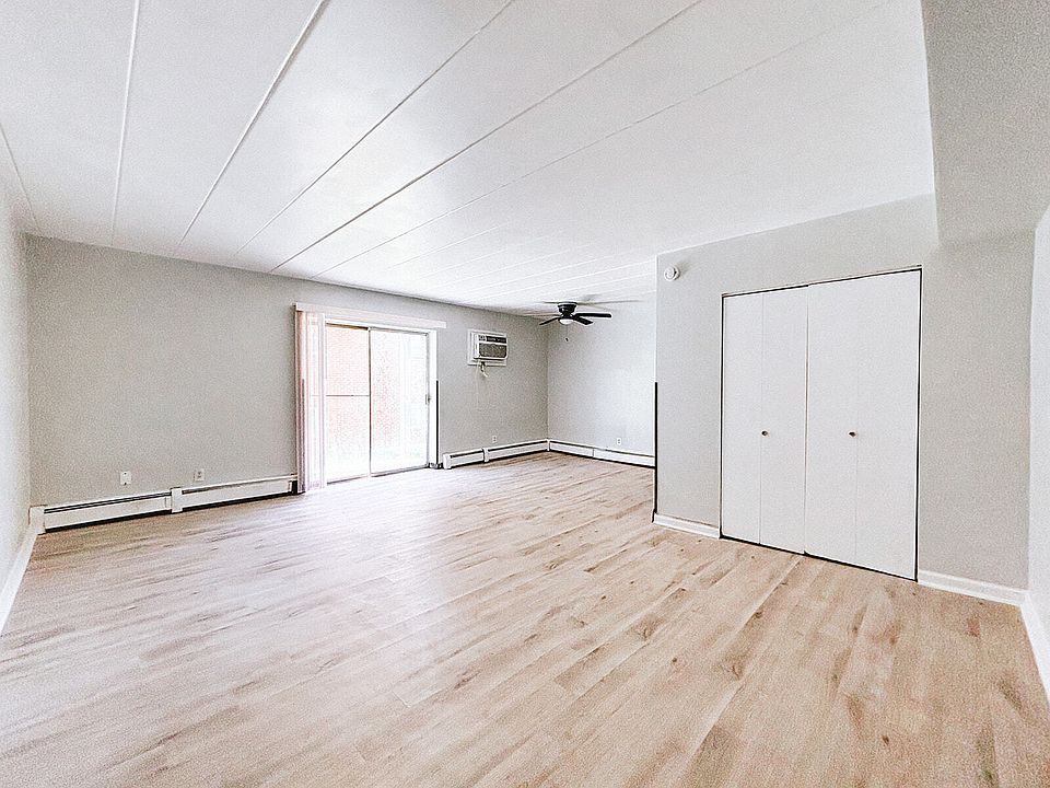 1st image of 2680 Montana Ave