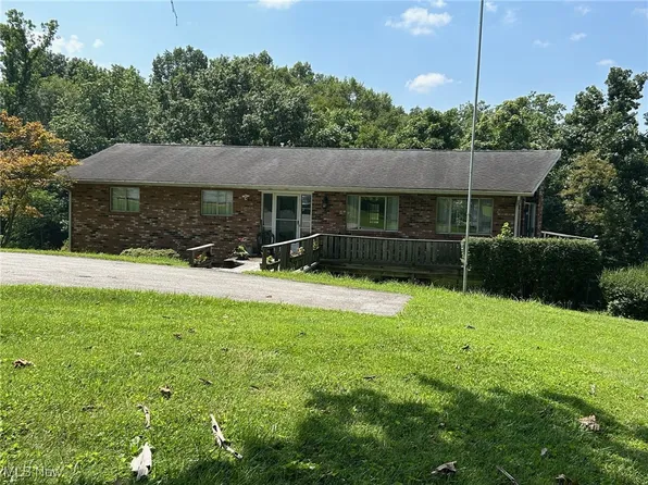 169 Morris Loop Rd, Marietta, OH 45750