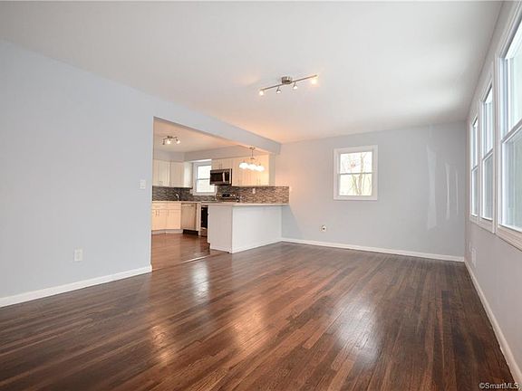 2nd image of 33 Capitol Dr