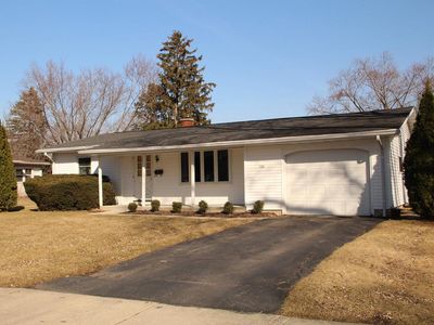 596 Hillcrest Drive, Oregon, WI, 53575