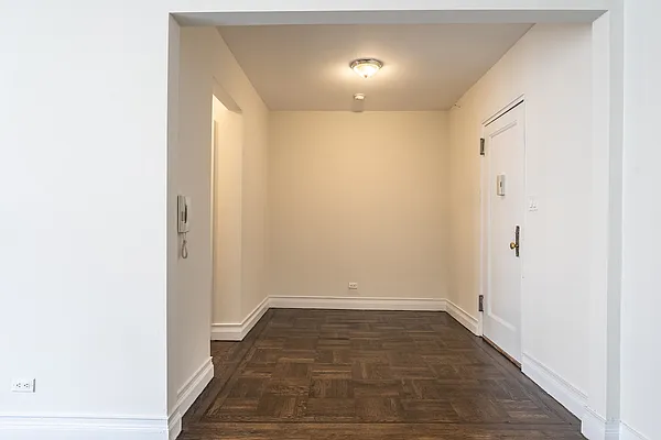 Rented by Metropolitan Equities | media 4