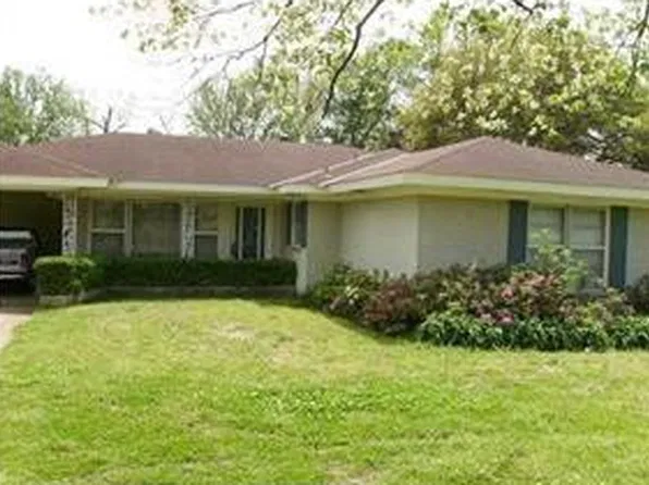 1702 Horseshoe Dr, Alexandria, LA 71301