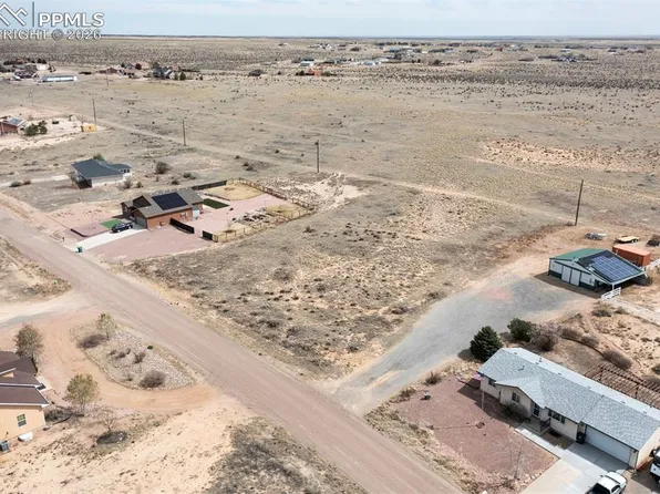 1626 N Billy The Kid Ln, Pueblo West, CO 81007