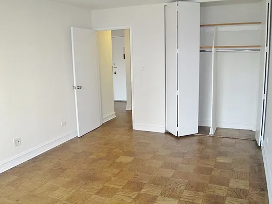 Rented by Keller Williams NYC | media 25