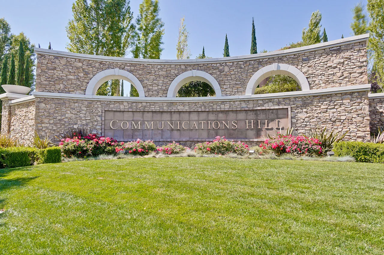 5 bed, 4.5 bath, 3181 sqft, $1,300 — Photo 4