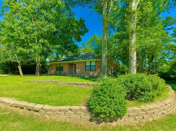 28 Sammy Snead Dr, Hilltop Lakes, TX 77871