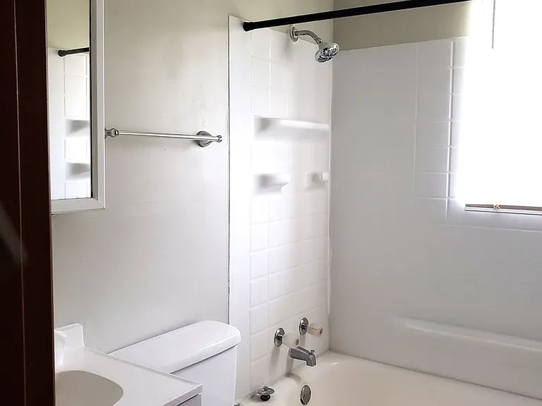 1220 W Patterson Ave — Photo 11