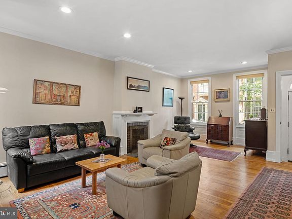 3rd image of 2208 Rittenhouse Sq