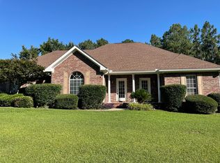 7 Helene Cir, Hattiesburg, MS 39402