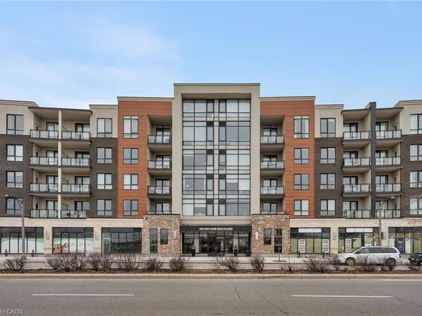 150 Oak Park Blvd #420, Oakville, ON L6H 3P2