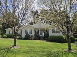 3753 Maple Forge Ln, Gainesville, GA 30504