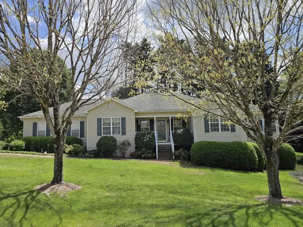 3753 Maple Forge Ln, Gainesville, GA 30504