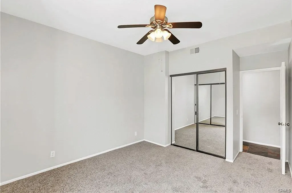 2 bed, 1013 sqft, $3,300 — Photo 2