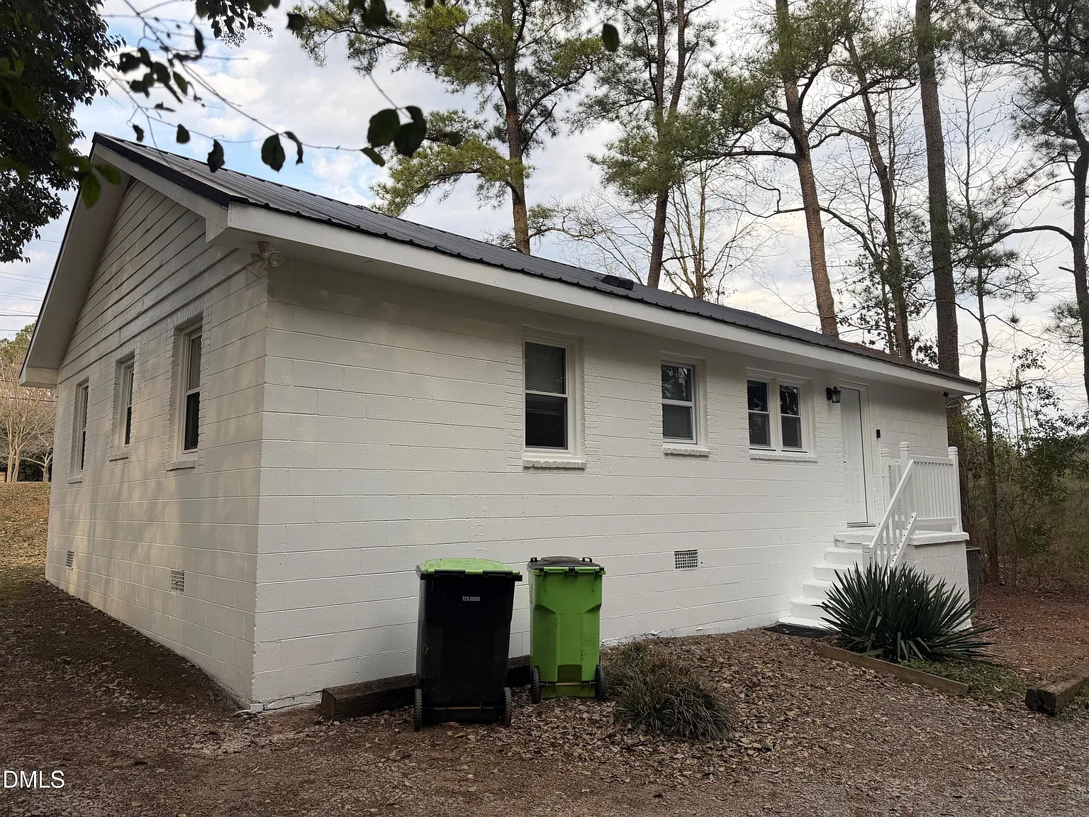 Studio, 1.0 bath, 1008 sqft, $2,000 — Photo 3