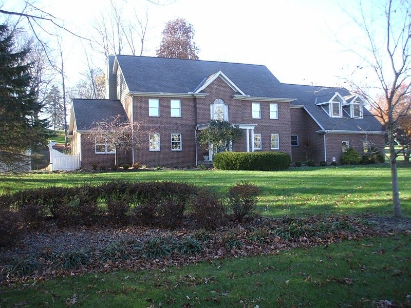 1st image of 1719 Rosewood Dr NE