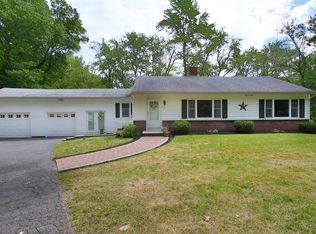 57 Haverhill Rd, Topsfield, MA 01983
