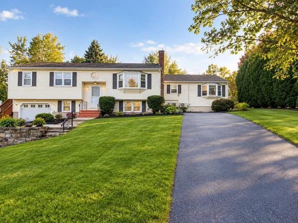 101 Long Hill Dr #A, Leominster, MA 01453