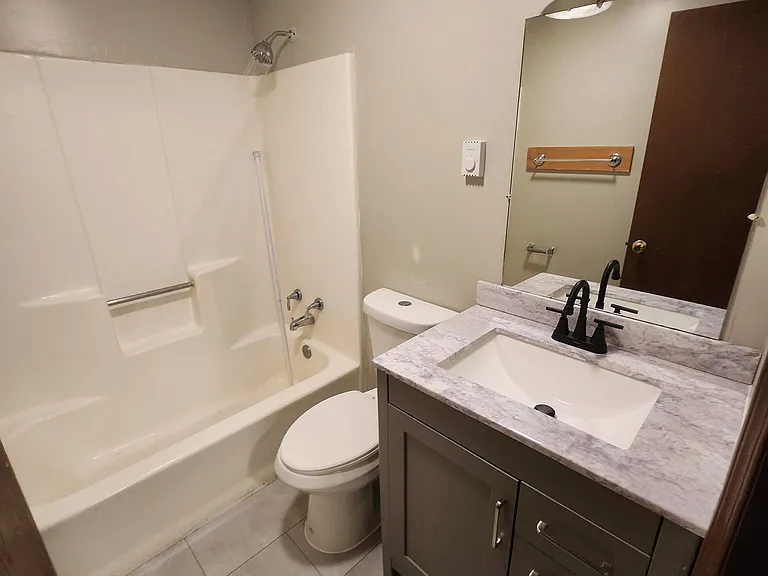 56 Frances St #5 — Photo 2