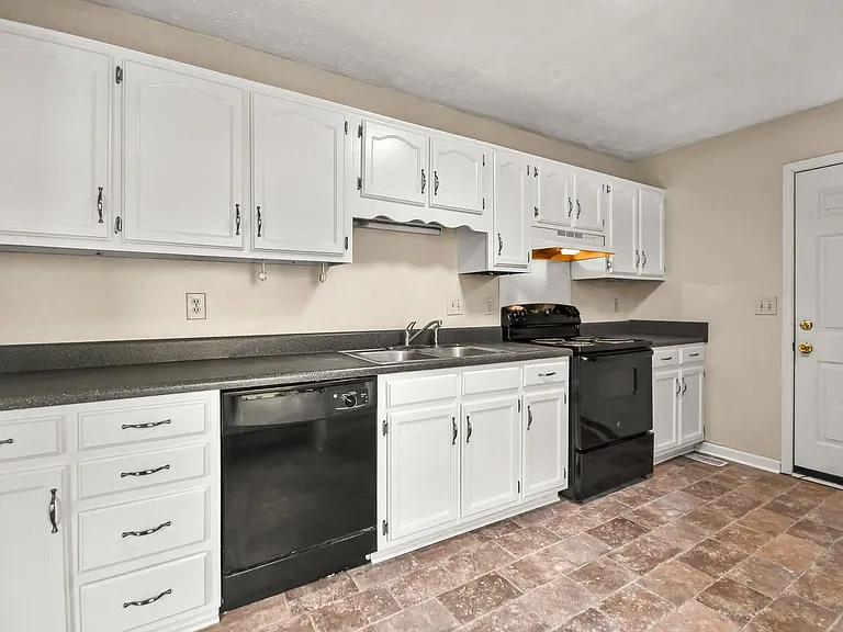 3416 Clearwater Dr — Photo 9