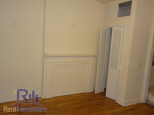 3rd image of 326 E 61st St APT 3
