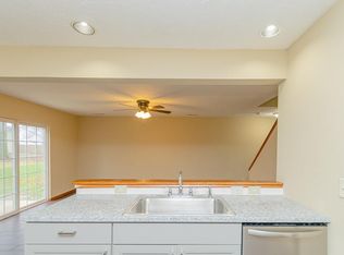 2867 Surf Rd, Lorain, OH 44053