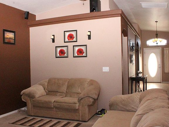 4th image of 3303 E Cane Dr
