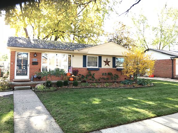 5th image of 31641 Saint Martins St