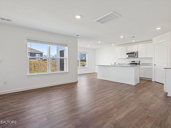 3rd image of 6802 Tramway Ln