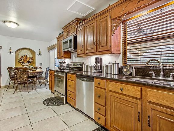 5th image of 1764 Big Oak Ln