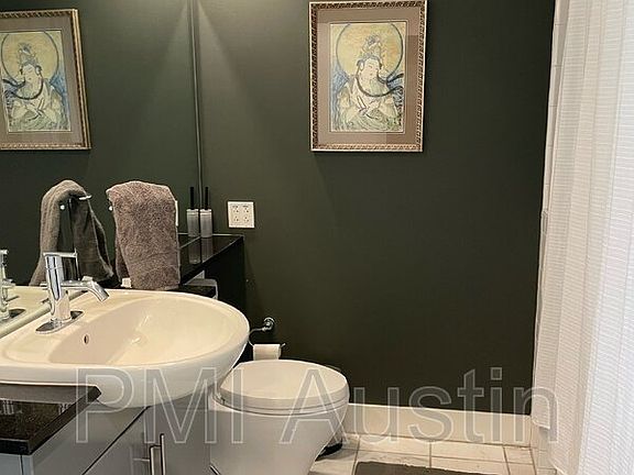 4th image of 300 Bowie St APT 904