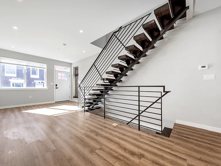 2637 W Sterner St — Photo 19