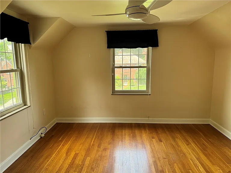 633 Crystal Dr — Photo 24