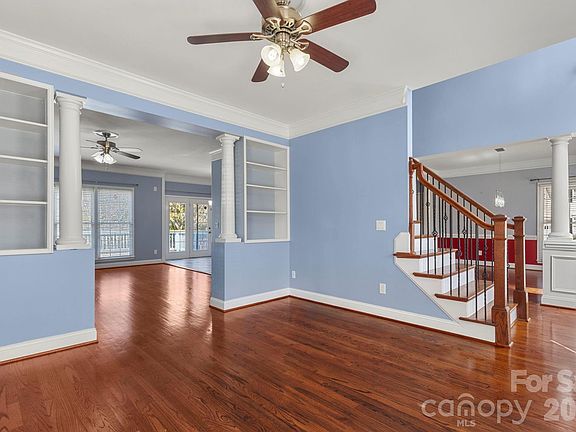 3rd image of 10413 Friarsgate Rd