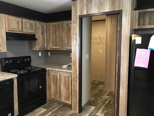 3 bed, 2.0 bath, $1,575 — Photo 2
