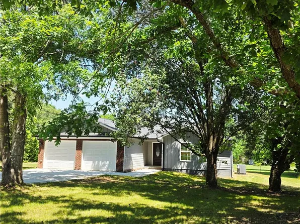 279 Taff Rd, Taylorsville, GA 30178